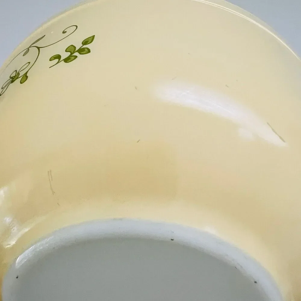 PYREX Cream Green Floral Vine Shenandoah 403 Mixing Bowl 2.5 Qt.